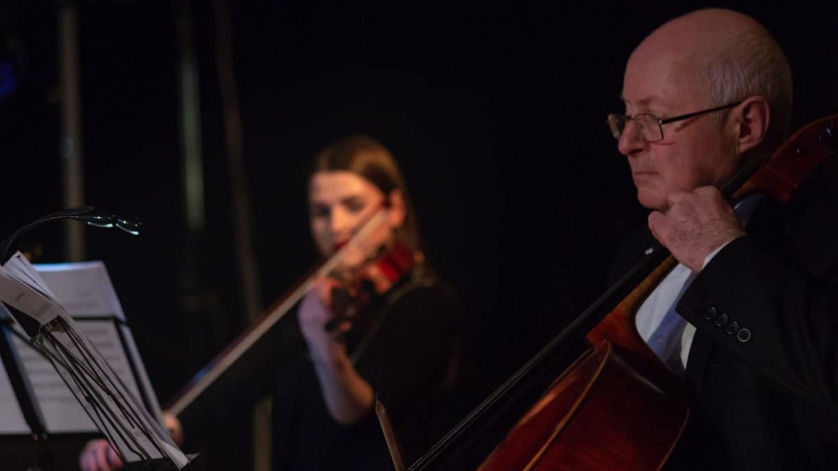 У Коломийській філармонії відбувся музичний проєкт "Без світла" 2