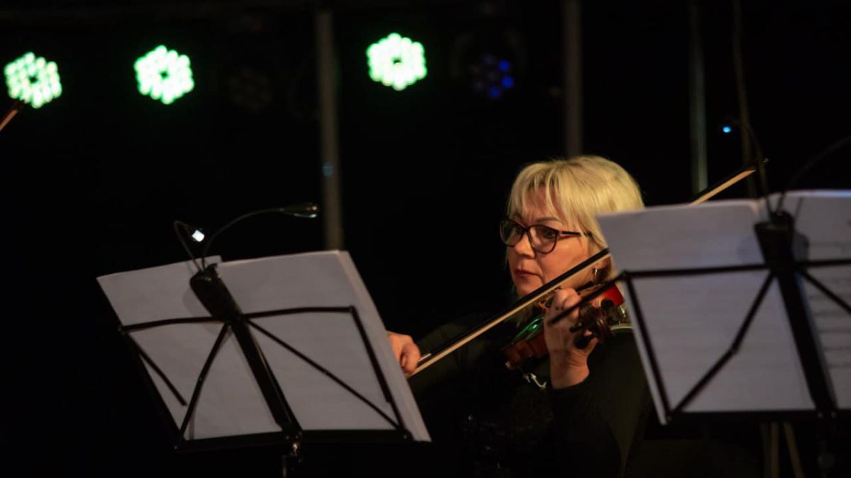 У Коломийській філармонії відбувся музичний проєкт "Без світла" 1