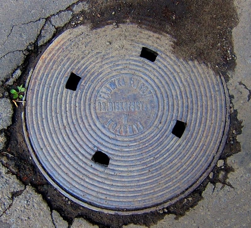 Фабрика машин та відливу заліза братів Біскупських, давніх дилерів Ford та Chevrolet у Коломиї 2