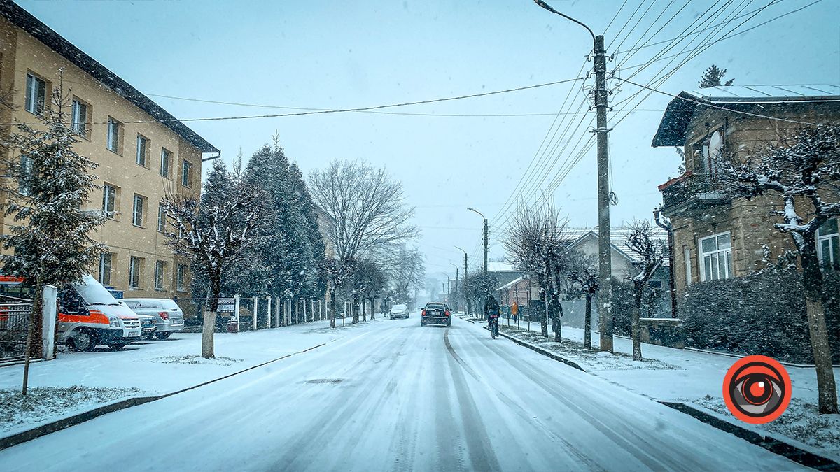 Водії, будьте обережні: у Коломиї на дорогах слизько