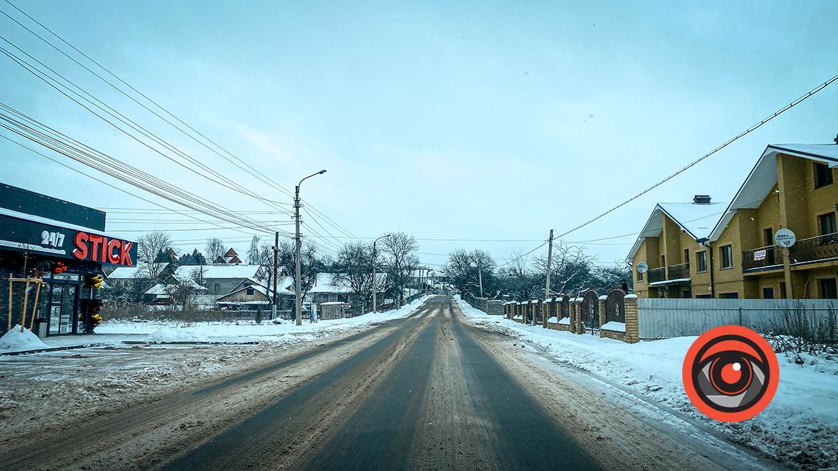В якому стані дороги Коломиї після нічного снігопаду 1