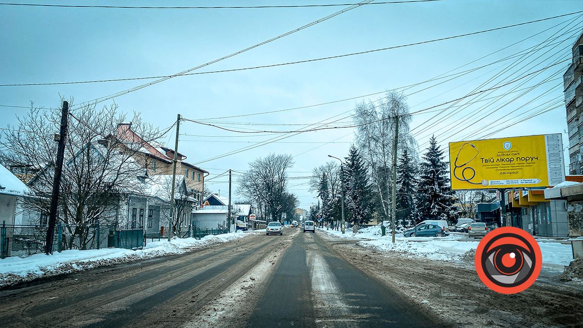 В якому стані дороги Коломиї після нічного снігопаду 2