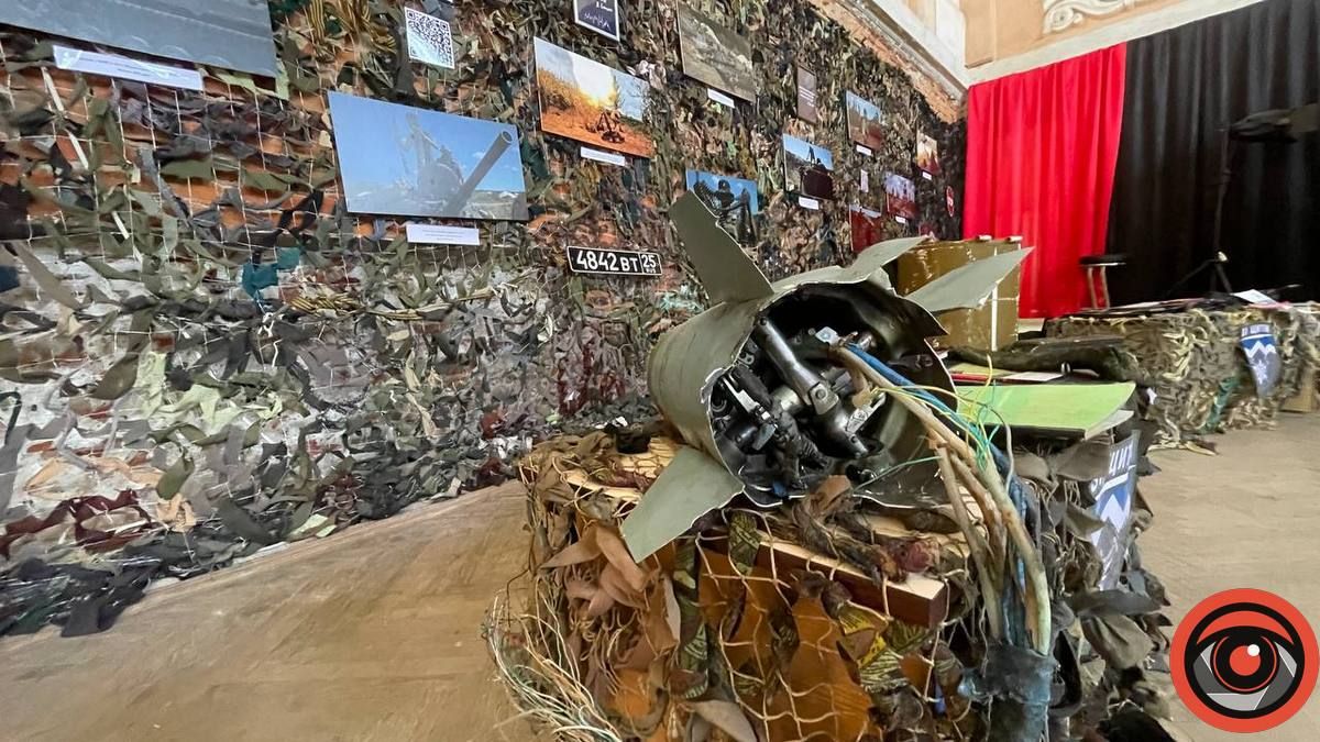 На виставку трофеїв "едельвейсів" у Києві завітала Ганна Маляр 1