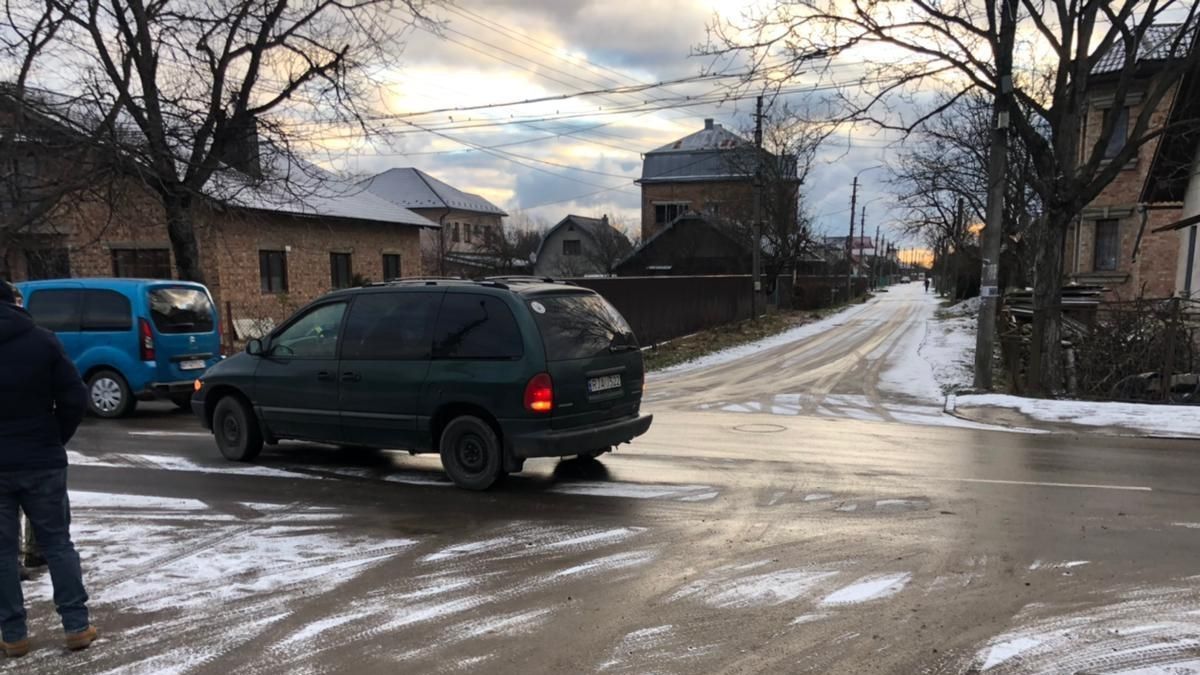 У Коломиї під колеса автівки потрапила дівчинка 1