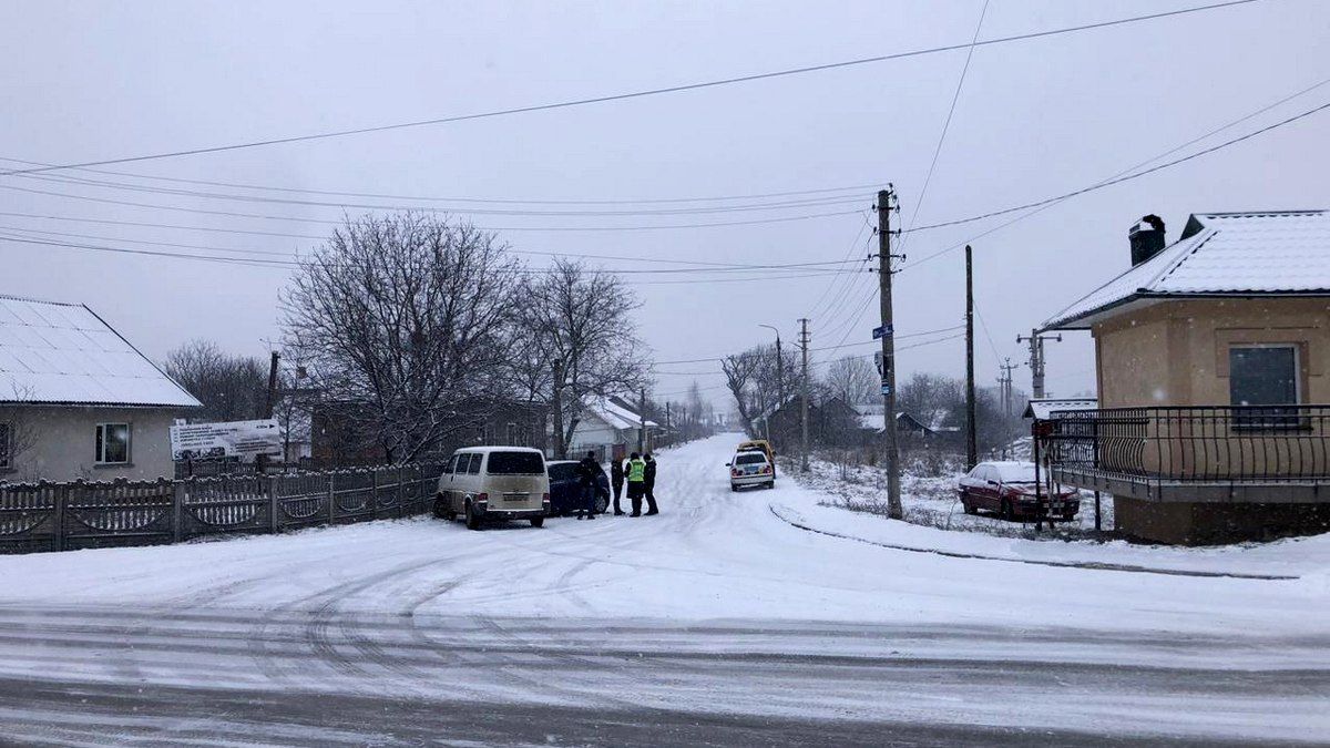 У Коломиї на вул. Шарлая зіткнулись дві автівки 3