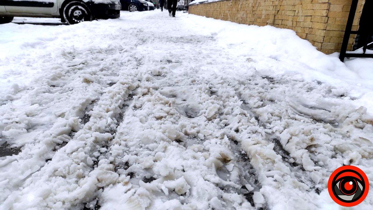 Хто має прибирати сніг на тротуарах та у мікрорайонах 1