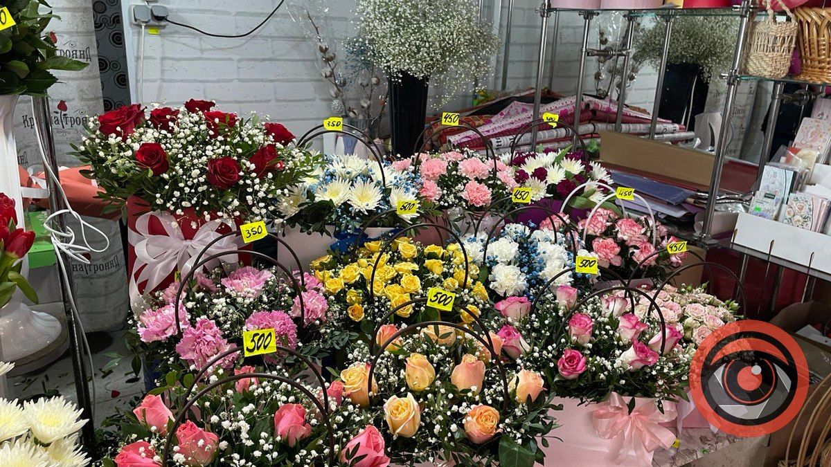 Які ціни на квіти у Коломиї перед Днем закоханих? 9