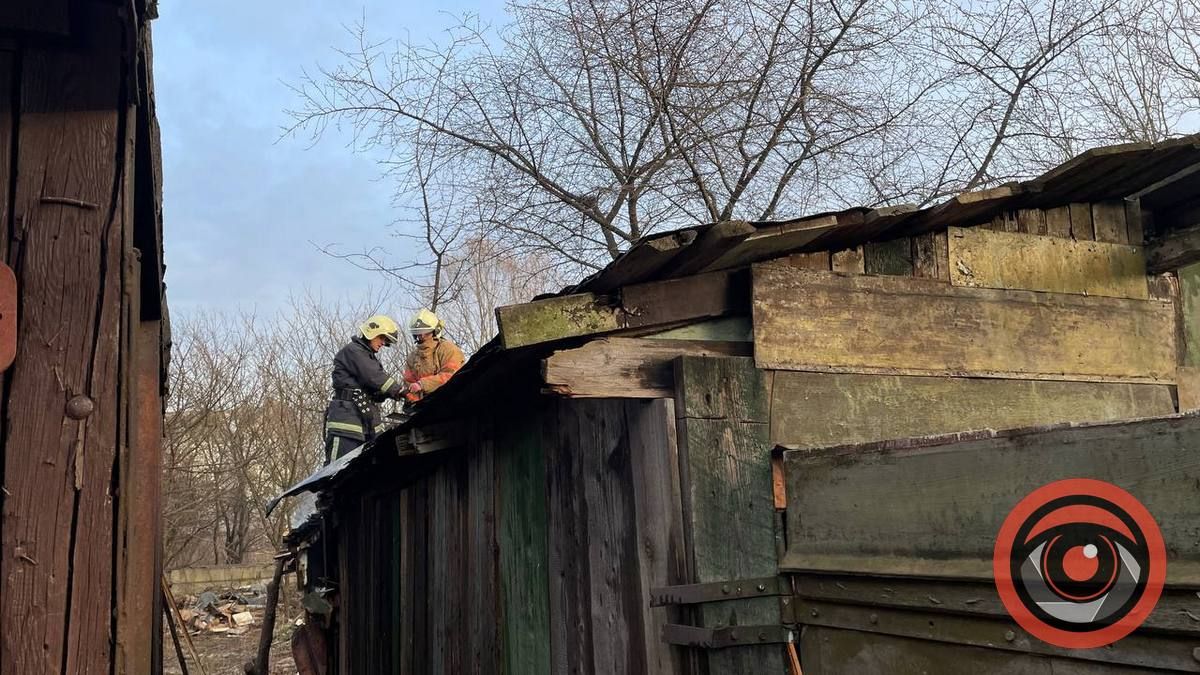 У Коломиї на вулиці Мазепи горів гараж 4