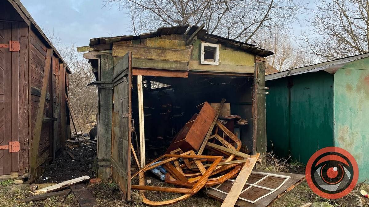 У Коломиї на вулиці Мазепи горів гараж 3