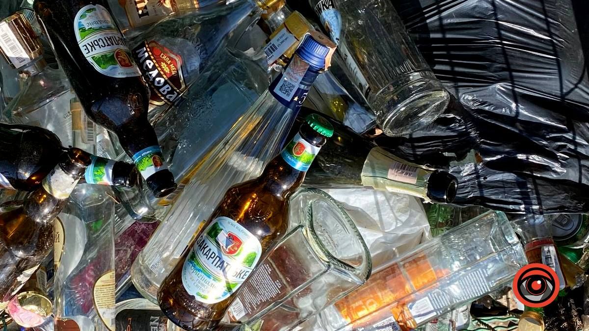 Насмітили й так лишили: у лісі біля Шепарівців влаштували звалище 15