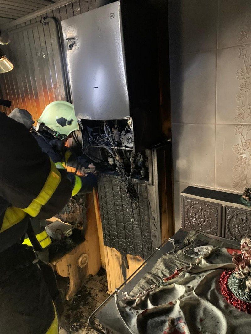 На Коломийщині горів житловий будинок 2