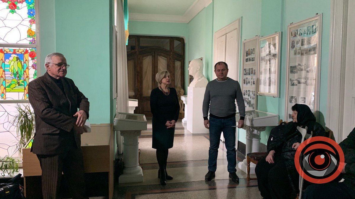 У Музеї історії міста Коломиї презентували портрет Мирослава Симчича 5