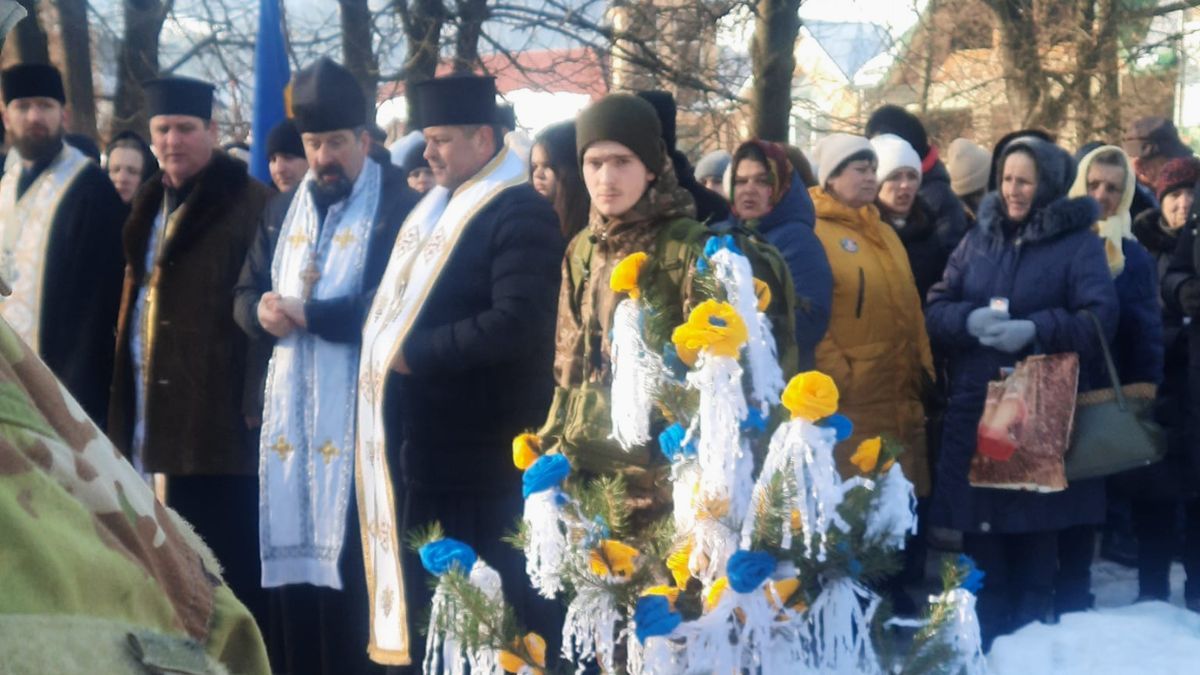 На Верховинщині в останню дорогу провели Героя Михайла Кознюка 6