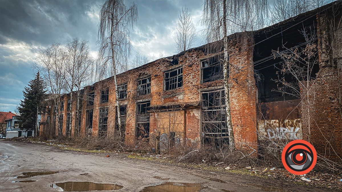 Фабрика машин та відливу заліза братів Біскупських, давніх дилерів Ford та Chevrolet у Коломиї 13