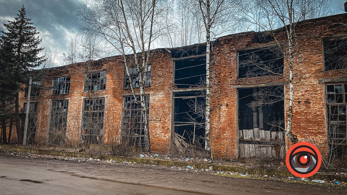 Фабрика машин та відливу заліза братів Біскупських, давніх дилерів Ford та Chevrolet у Коломиї 9