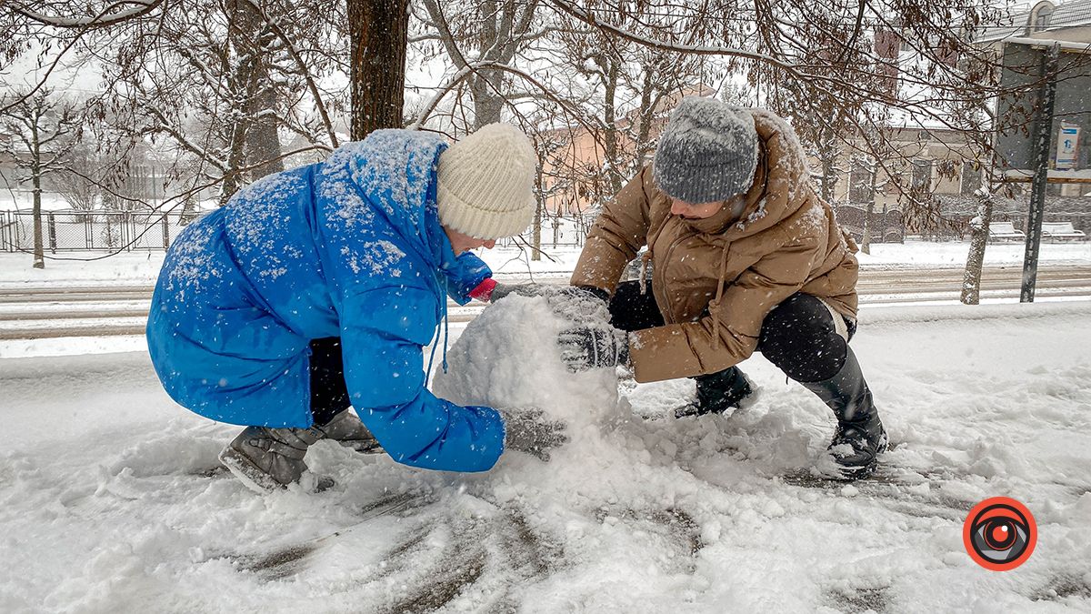 Як Інформатор сніговика ліпив 1