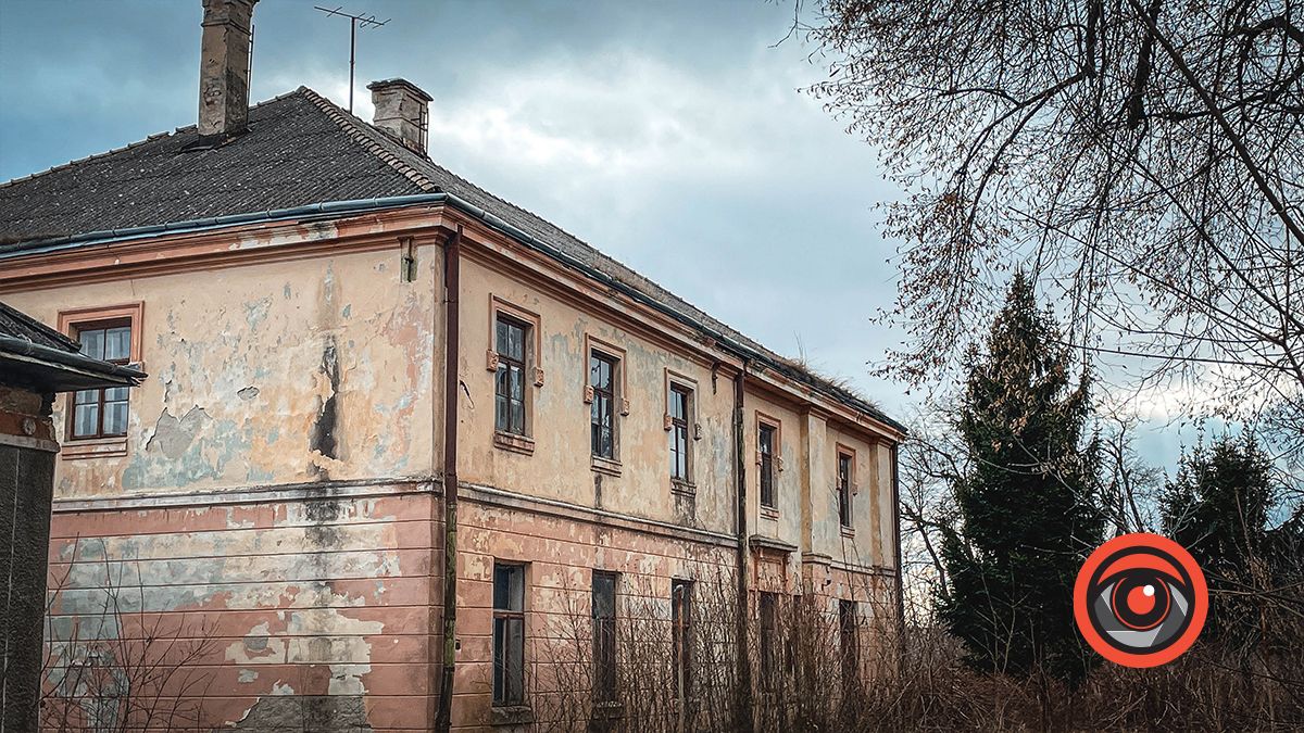 Тютюнова фабрика у Заболотові: графська ресторація, власний зоопарк і нинішні руїни 10