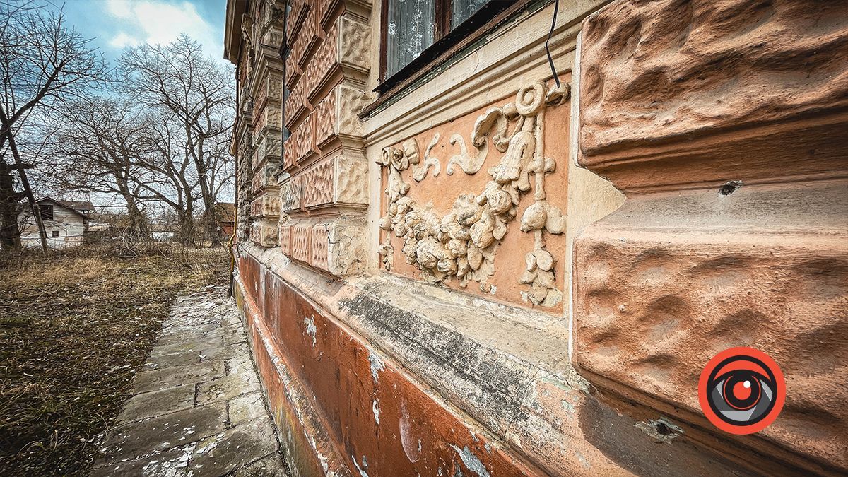 Тютюнова фабрика у Заболотові: графська ресторація, власний зоопарк і нинішні руїни 36