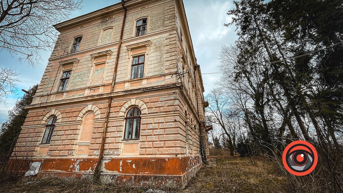 Тютюнова фабрика у Заболотові: графська ресторація, власний зоопарк і нинішні руїни 37