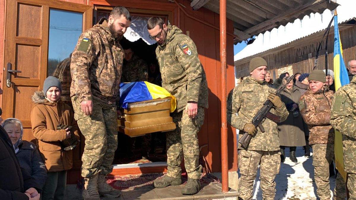 Надвірна провела Героя Івана Кепещука в останню дорогу 2