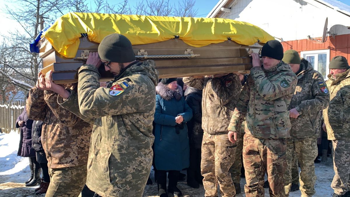 Надвірна провела Героя Івана Кепещука в останню дорогу 4