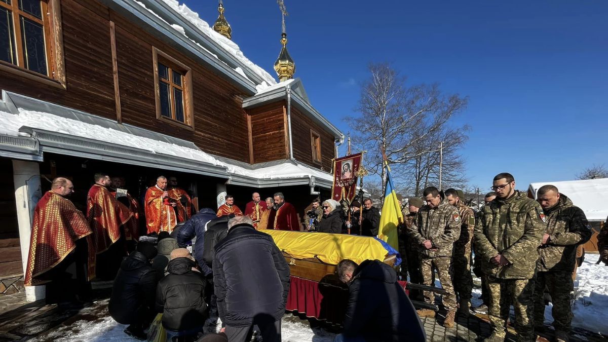 Надвірна провела Героя Івана Кепещука в останню дорогу 7