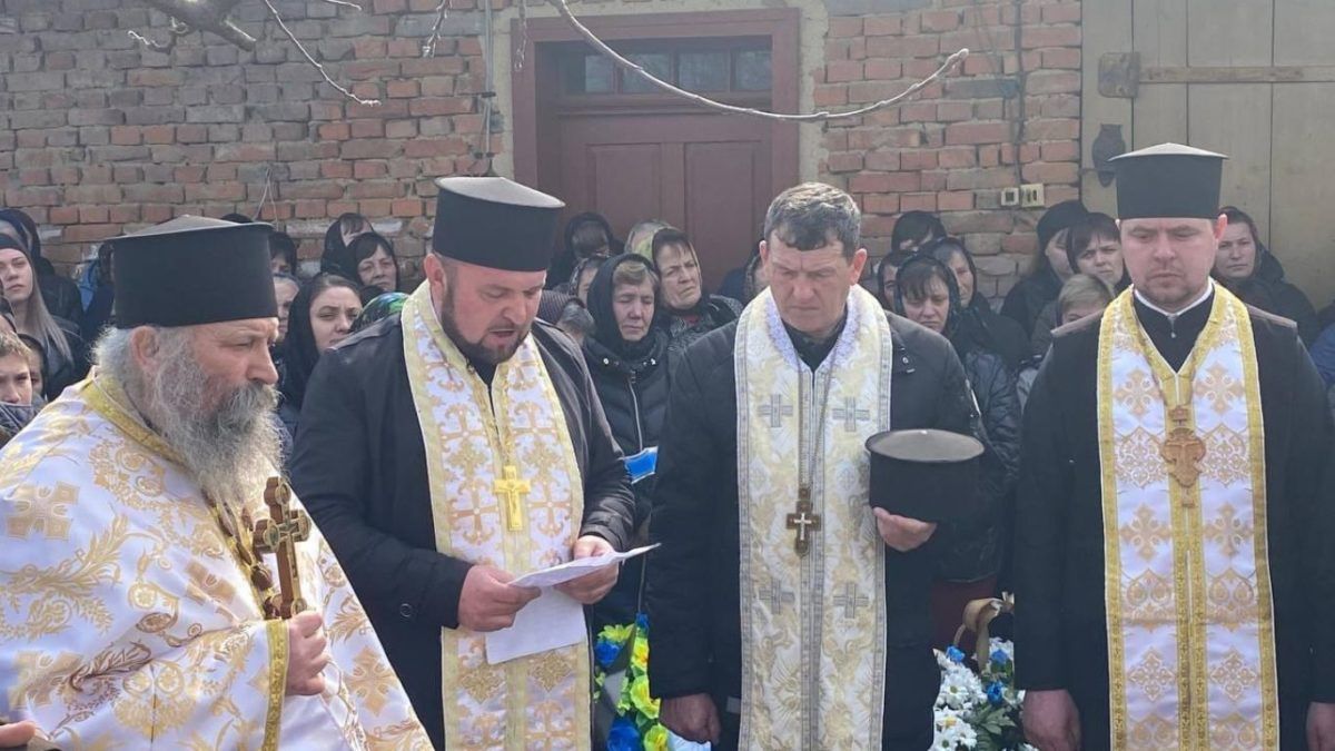 На Городенківщині провели в останню дорогу загиблого Героя Івана Грищука 1