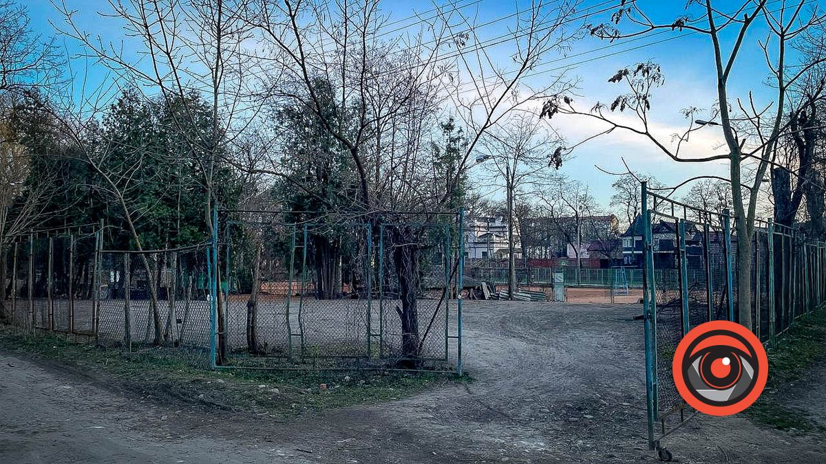 У Коломиї планують звести новий спортзал біля тенісних кортів 1