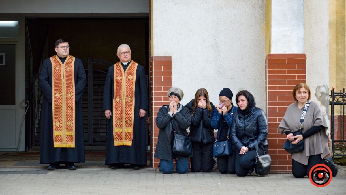 Коломия на колінах зустріла Героя Назарія Цигана 8