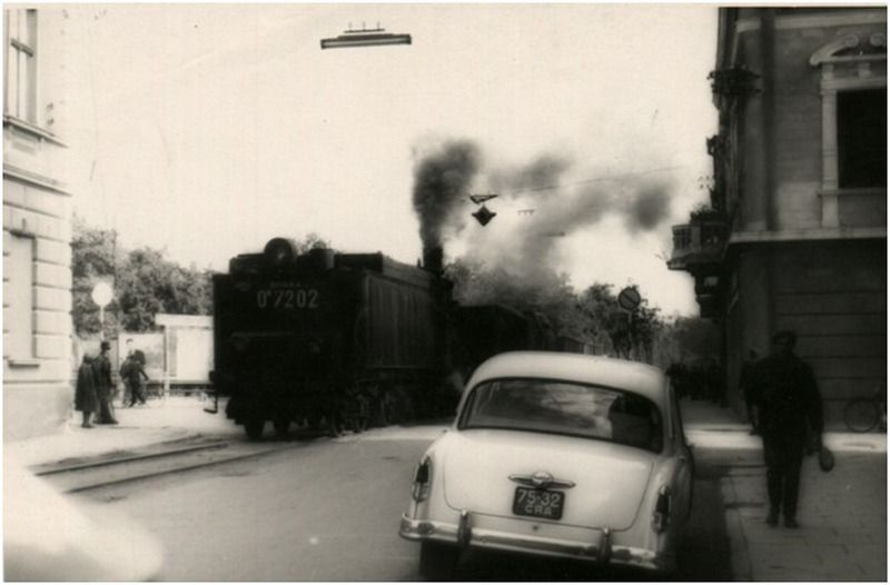 Чорне золото і коломийська локалька: як попід ратушею сновигали потяги 18