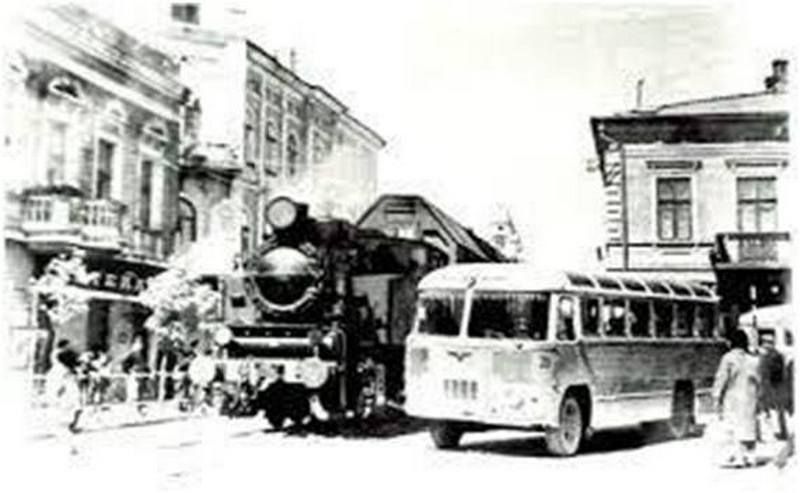 Чорне золото і коломийська локалька: як попід ратушею сновигали потяги 17