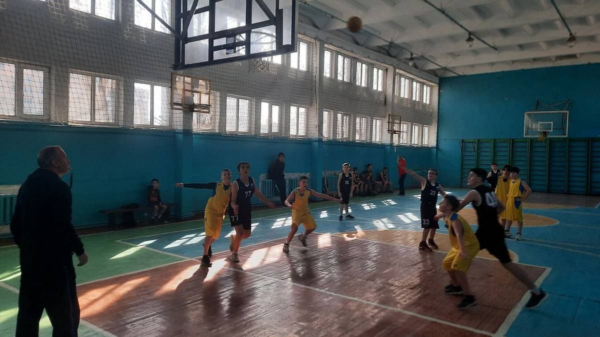 Коломийські баскетболісти посіли 3 місце на обласних змаганнях 2