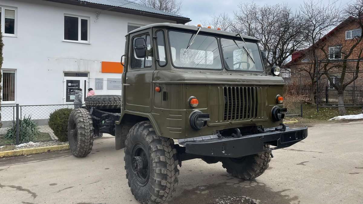 На Косівщині придбали авто для ЗСУ