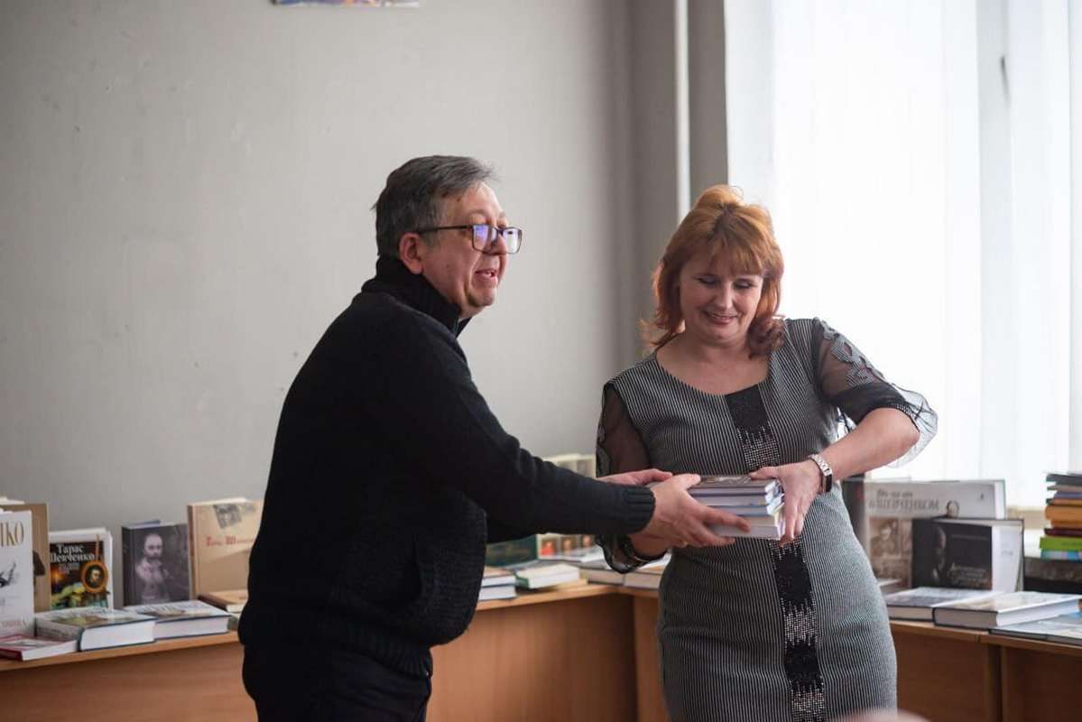 Літераторів та письменників Коломийщини вітали з професійним святом 10