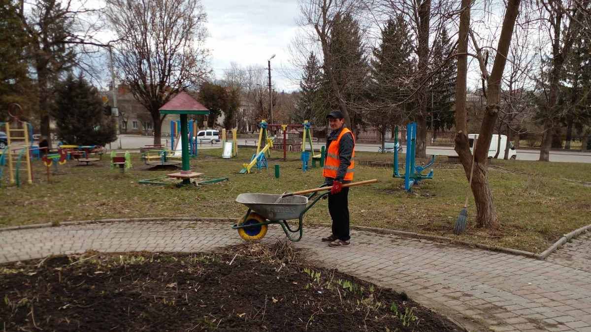 У Городенці готуються до приходу весни