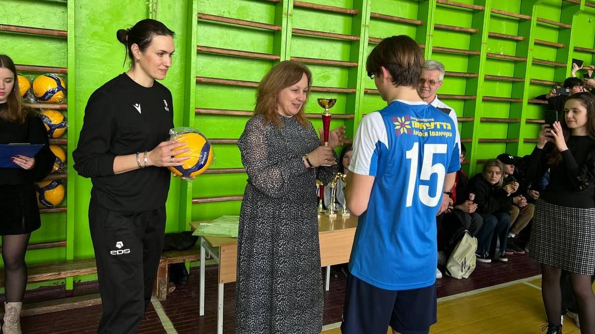 У Коломиї завершився чемпіонат з волейболу: відомі переможці