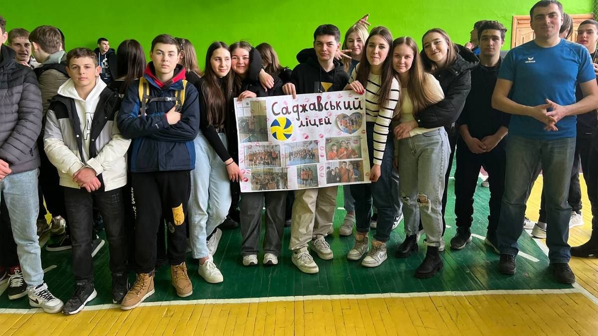 У Коломиї завершився чемпіонат з волейболу: відомі переможці 4