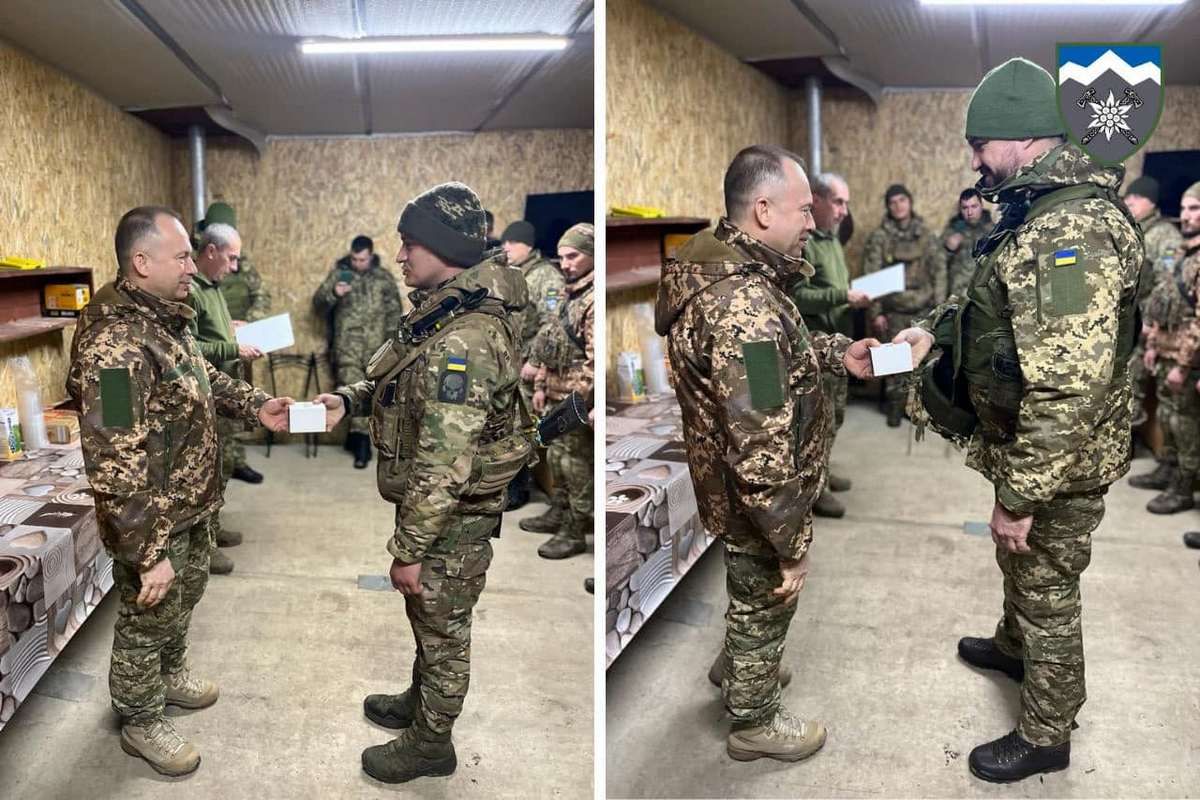 Нагороди воїнам "десятки" вкотре вручив командувач Сухопутних військ 4
