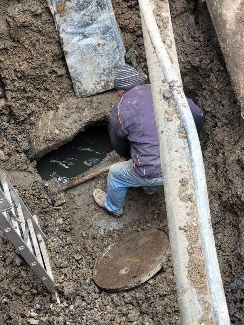 Комунальники відремонтували колектор на вулиці Старицького у Коломиї 2
