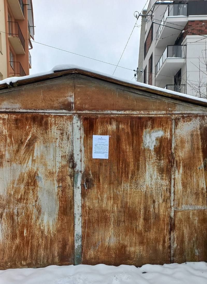 У Коломиї демонтують дитячі атракціони та кілька гаражів 2