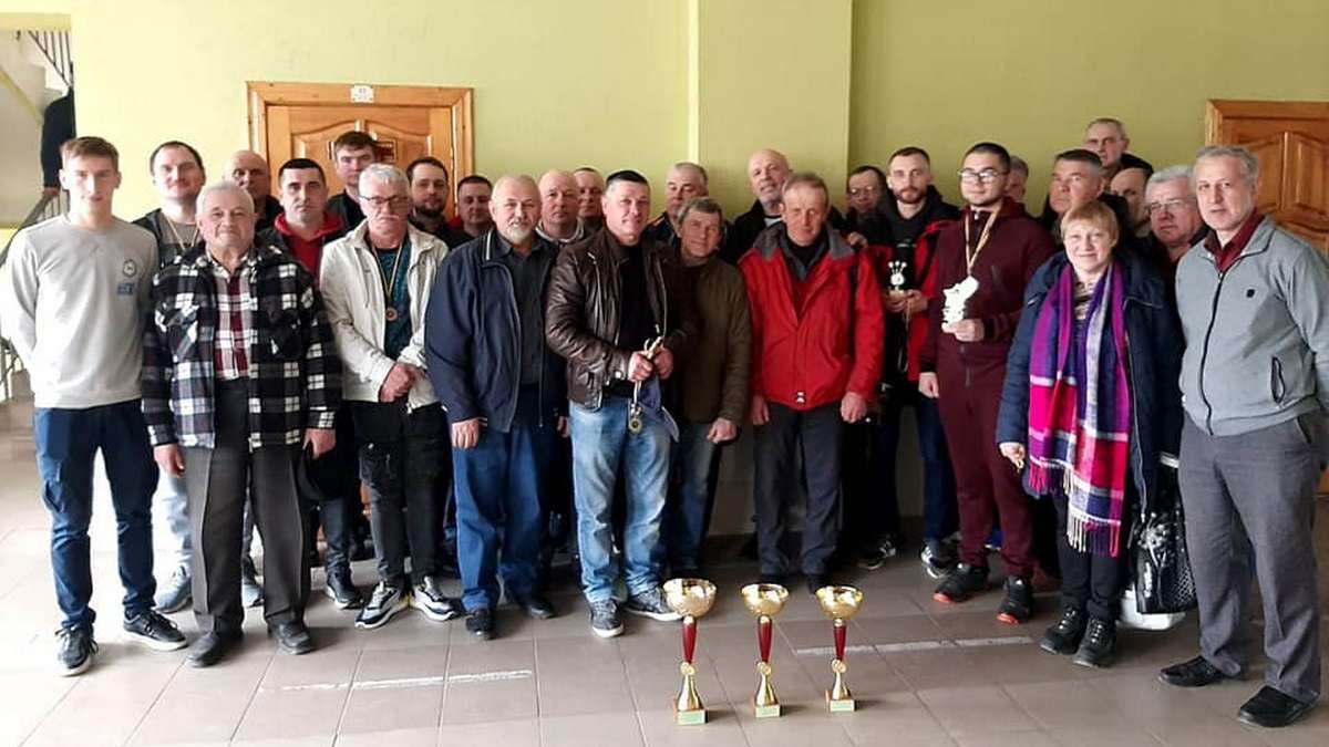 Коломийські комунальники змагалися у різних видах спорту
