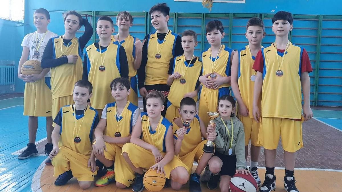 Коломийські баскетболісти посіли 3 місце на обласних змаганнях 3