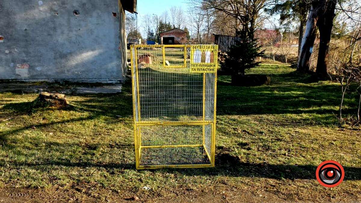 На кладовищі у Коломиї встановили контейнери для сортування сміття 2