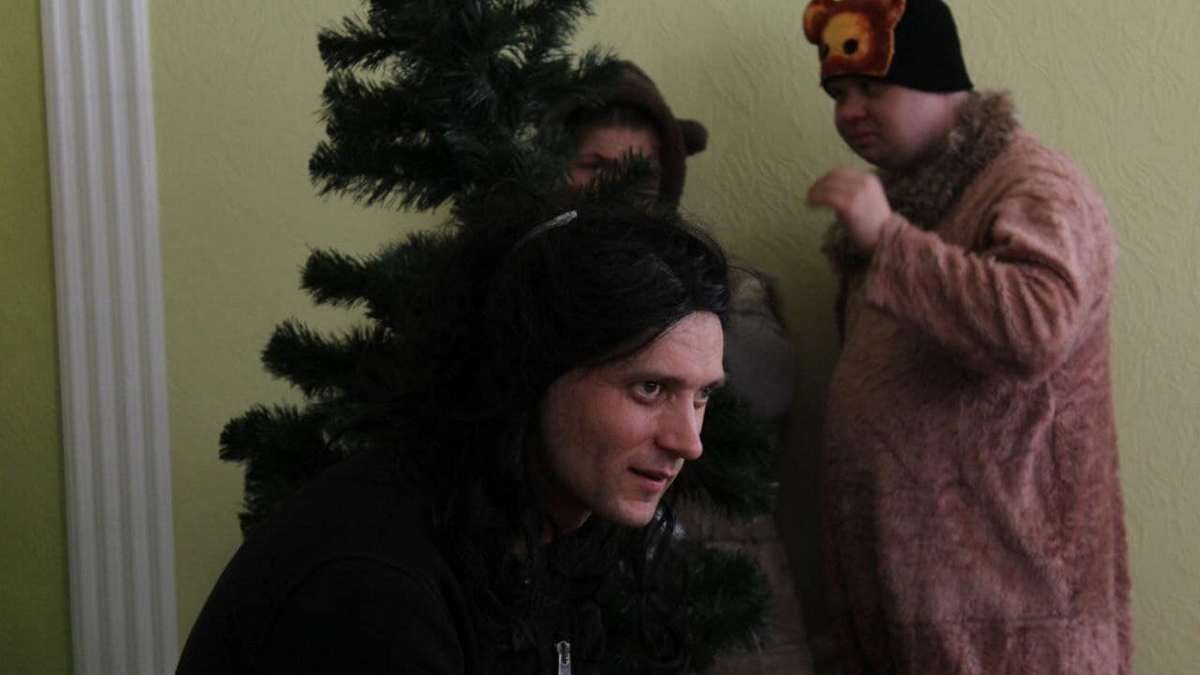 "День добрих справ": інклюзивний театр і учасники майстерні презентували виставу 1