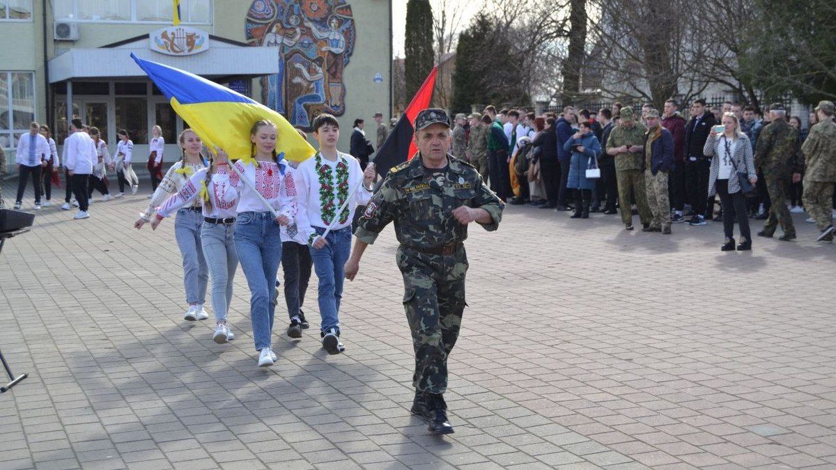 Понад 200 мешканців Городенки демонстрували рівень стройової підготовки 1