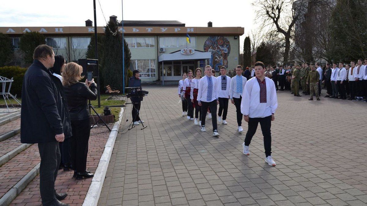 Понад 200 мешканців Городенки демонстрували рівень стройової підготовки 3