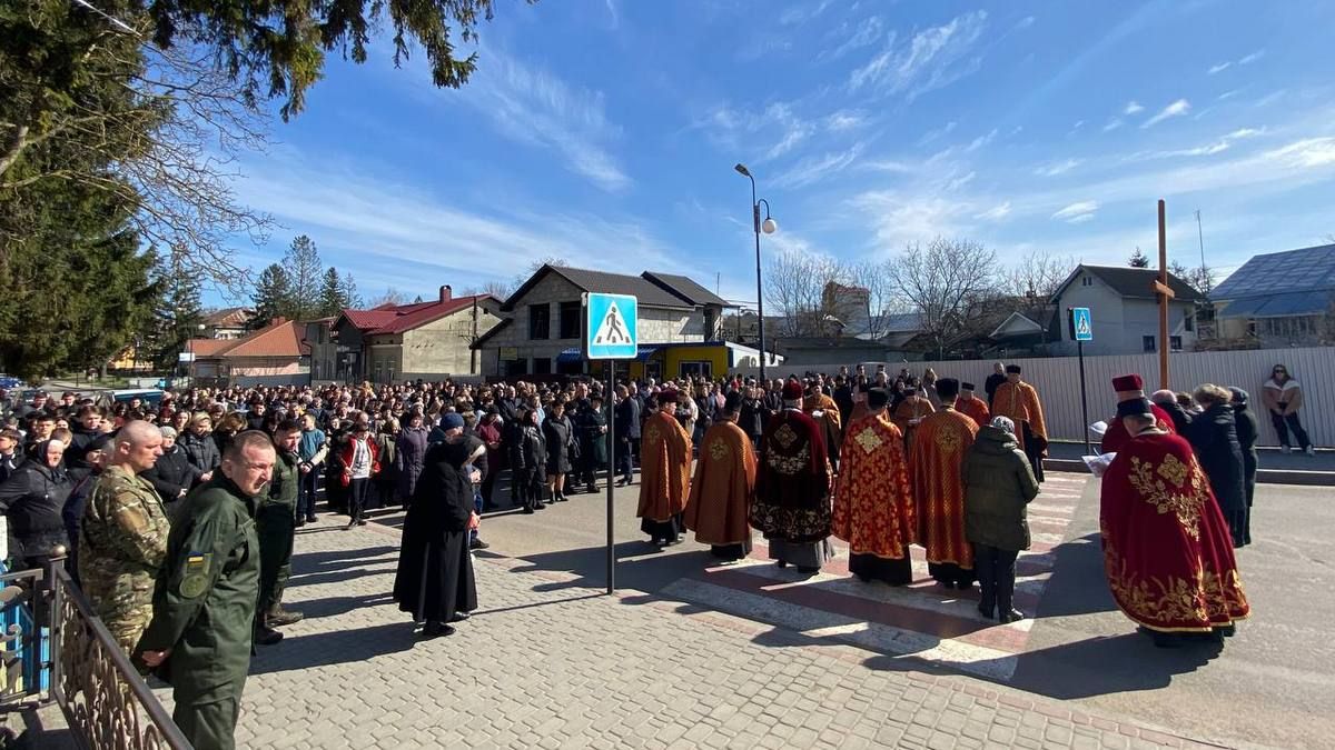 Віряни Городенки зібралися на Хресну дорогу 4