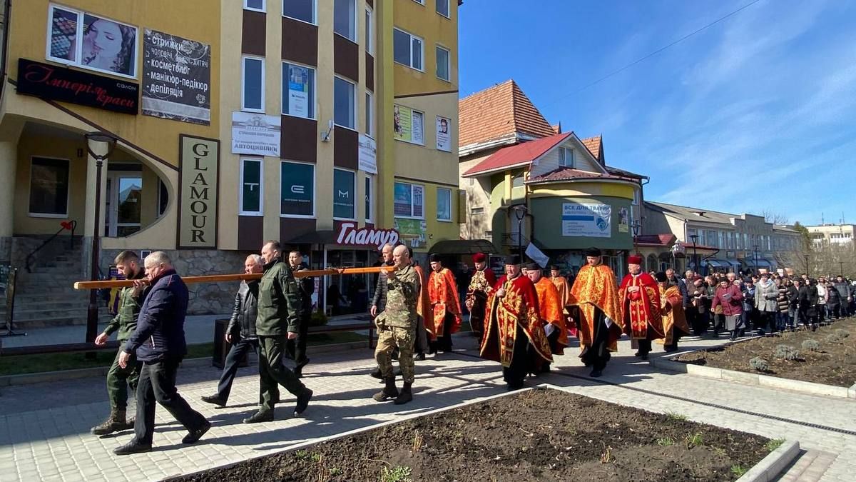 Віряни Городенки зібралися на Хресну дорогу 6