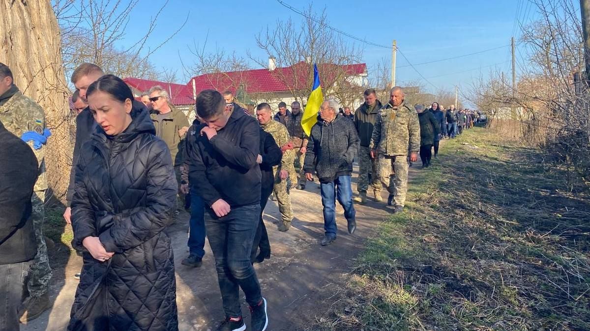 Городенка віддала шану Герою Віталію Шинкаруку 6