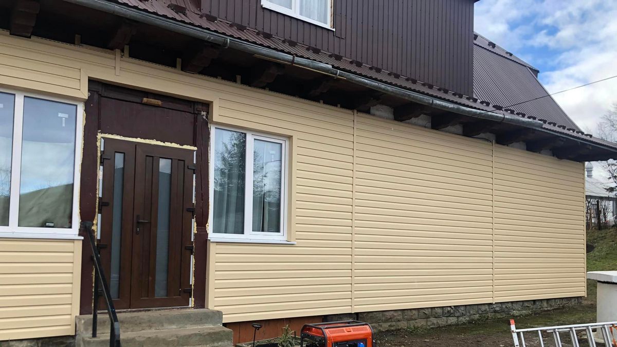 У Делятині відремонтували приміщення комунального підприємства 4